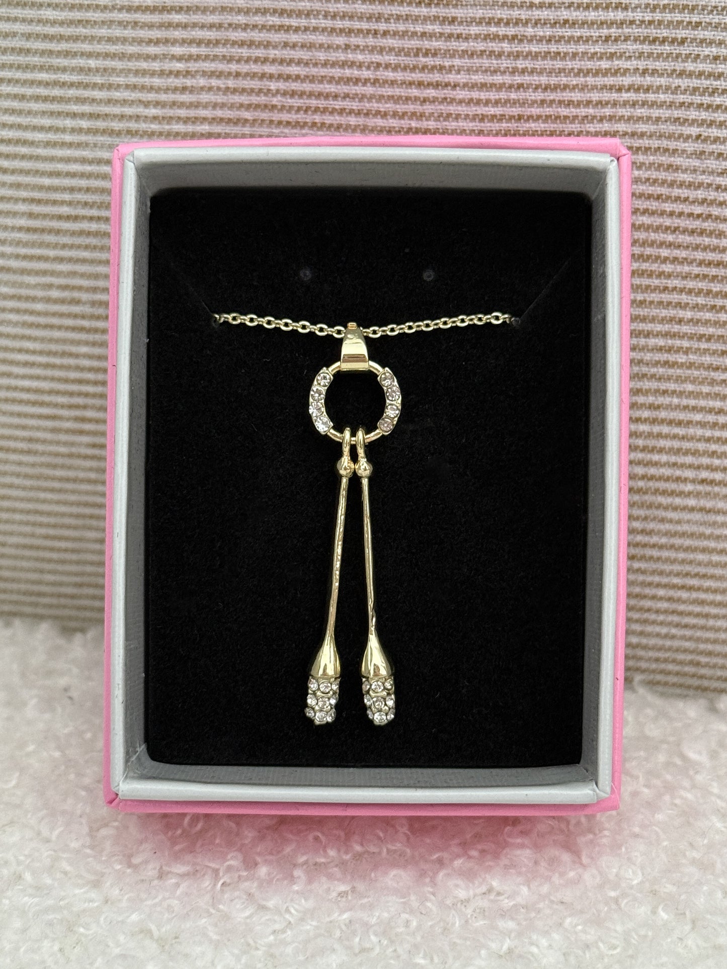 Collar de maza con cristales color oro